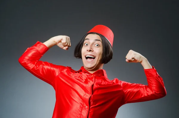 Mężczyzna w czerwonym kapeluszu fez — Zdjęcie stockowe