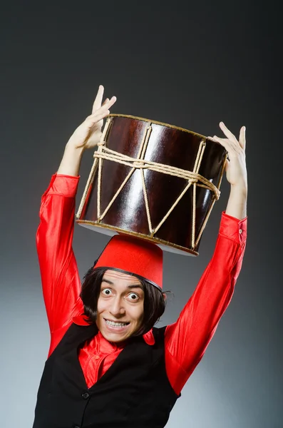 Uomo con cappello rosso fez — Foto Stock