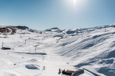 Azerbaycan 'ın Gusar bölgesinde kış dağları