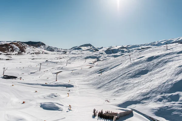 Montanhas de inverno na região de Gusar, no Azerbaijão — Fotografia de Stock