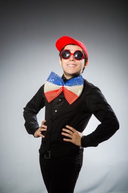 Dev papyonlu komik adam.