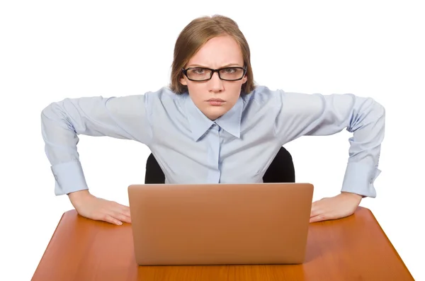 Empleado de oficina en mesa de trabajo con portátil aislado en blanco —  Fotos de Stock