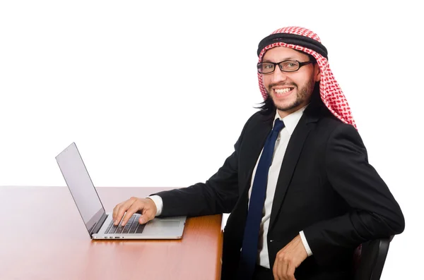白のコンピュータを持つアラブのビジネスマン — ストック写真