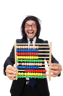 Hesap makinesi ve abaküsü olan komik bir adam.