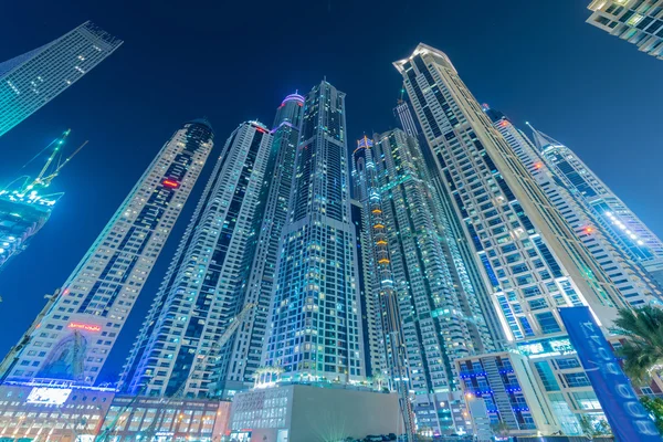 在 1 月 10 日在阿拉伯联合酋长国，迪拜迪拜码头区。滨海区是最受欢迎的居住区，在迪拜 — 图库照片