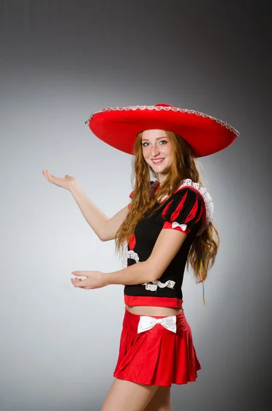 Μεξικού γυναίκα φοράει καπέλο sombrero — Φωτογραφία Αρχείου