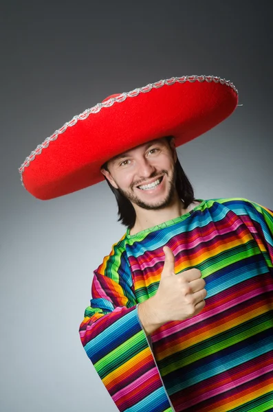 Mexicaanse man met Duimschroef opwaarts — Stockfoto