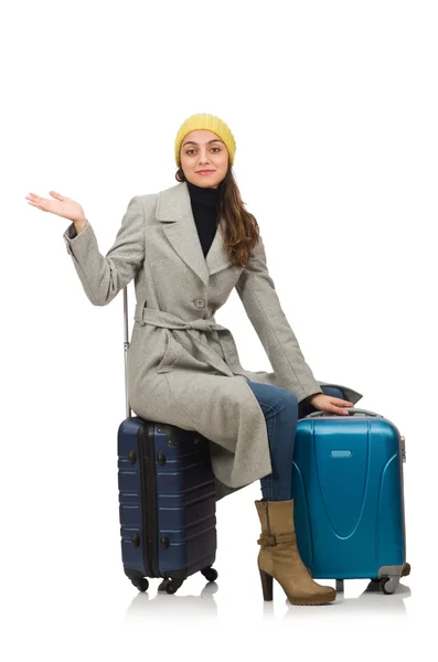 Frau mit Koffer bereit für den Winterurlaub — Stockfoto