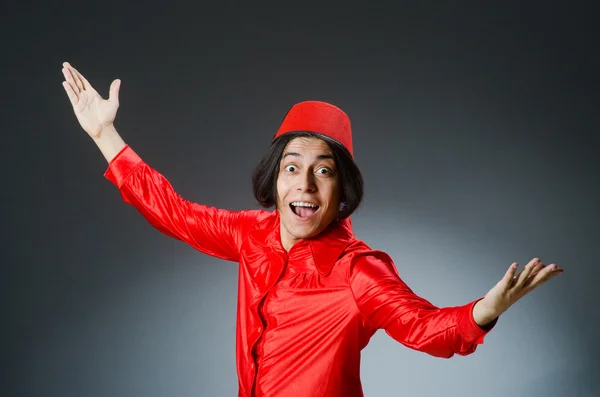 Homem usando chapéu vermelho fez — Fotografia de Stock