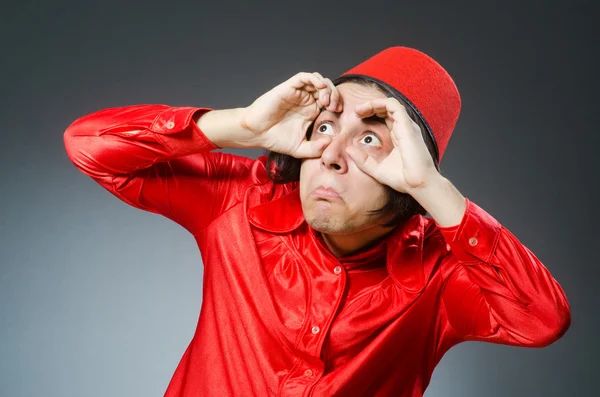 Hombre con sombrero rojo fez —  Fotos de Stock