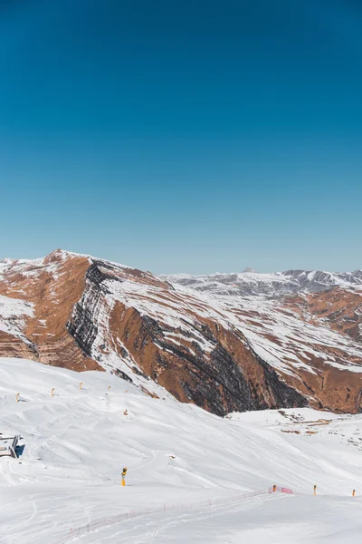 Montañas de invierno en la región de Gusar de Azerbaiyán — Foto de Stock