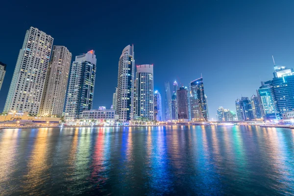 Marina district in Dubai — Stockfoto