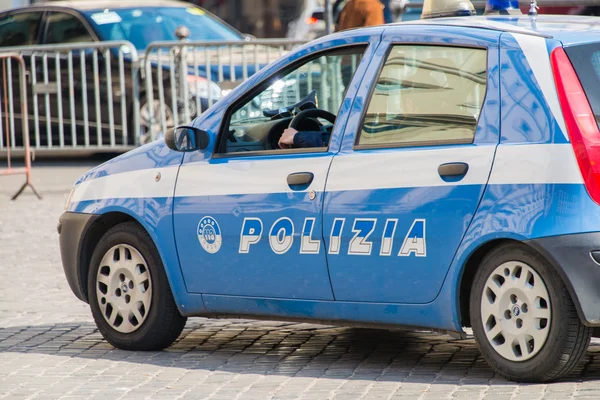 警车在罗马 — 图库照片