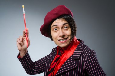 Onun sanat ile komik sanatçı