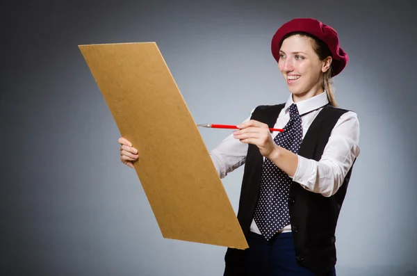 Grappige artiest werkt in de studio — Stockfoto