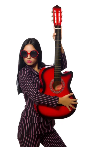 Mujer guitarrista aislado en blanco — Foto de Stock