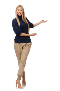 Mavi kazak üzerine beyaz izole uzun boylu kadın