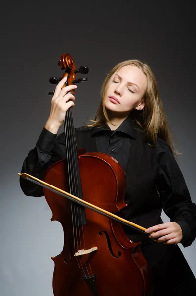 古典大提琴音乐概念中的女人 — 图库照片