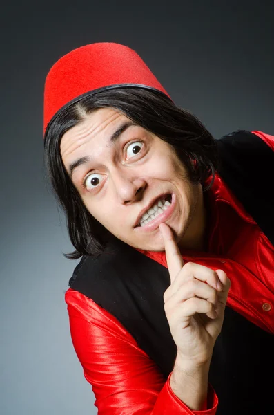 Hombre con sombrero rojo fez — Foto de Stock