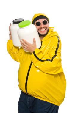 Kilolu adam beyazlar içinde izole edilmiş.