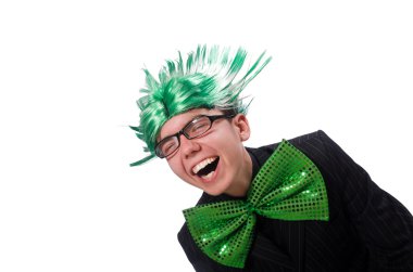 Mohawk saç stili komik bir adam.