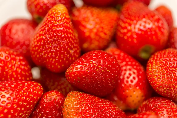 Strawberries arranged on the display — Stock Photo, Image