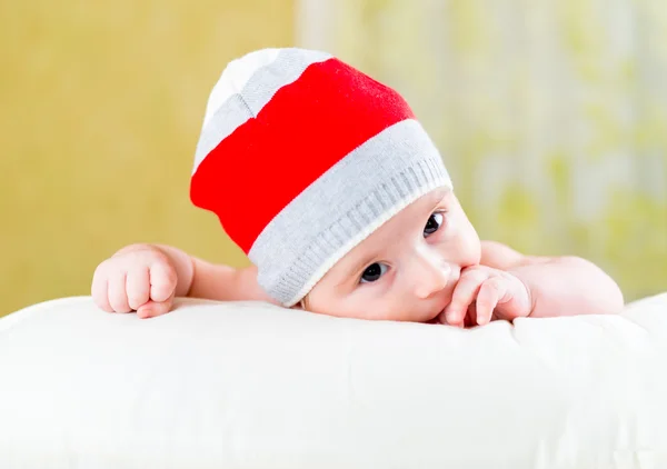 Pequeno bebê no conceito de infância — Fotografia de Stock