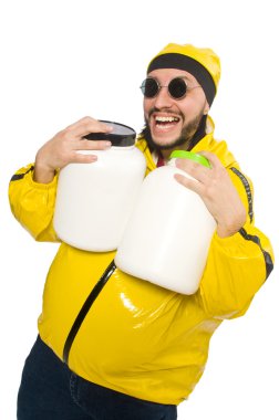 Kilolu adam beyazlar içinde izole edilmiş.