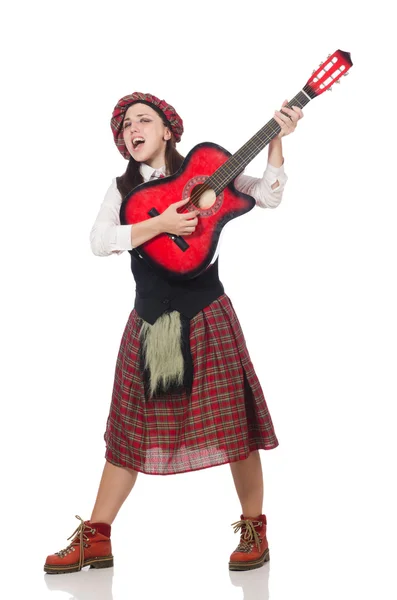 Frau in schottischer Kleidung mit Gitarre — Stockfoto