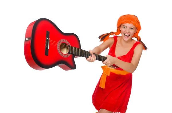 Mulher com guitarra isolada em branco — Fotografia de Stock
