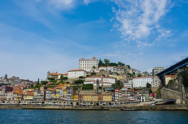 Vista de la ciudad de Oporto en el día de verano —  Fotos de Stock