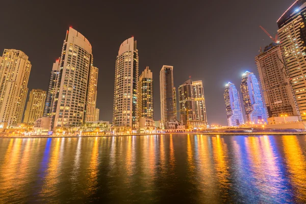 Dubai - JANUARY 10, 2015: Marina district on January 10 in UAE, Dubai. Marina district is popular residential area in Dubai — Stock Photo, Image