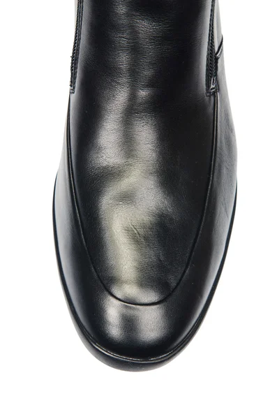 Punta de zapatos masculinos aislados en blanco — Foto de Stock
