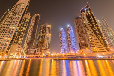 Birleşik Arap Emirlikleri, Dubai Marina bölgesinde