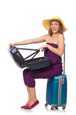 Bavullu kadın beyazı soyutladı.