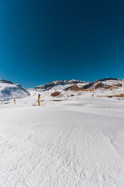 Azerbaycan 'ın Gusar bölgesinde kış dağları