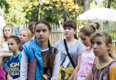 Çocuklar için rehber dinle