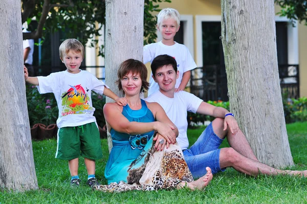 Familia feliz — Foto de Stock