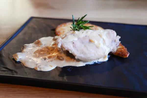 Steak de saumon rôti — Photo