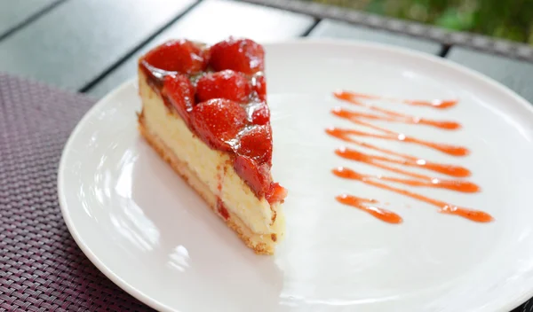 Gâteau Fromage Frais Servi Sur Assiette Blanche — Photo