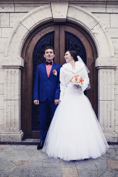 Glad bröllop par — Stockfoto