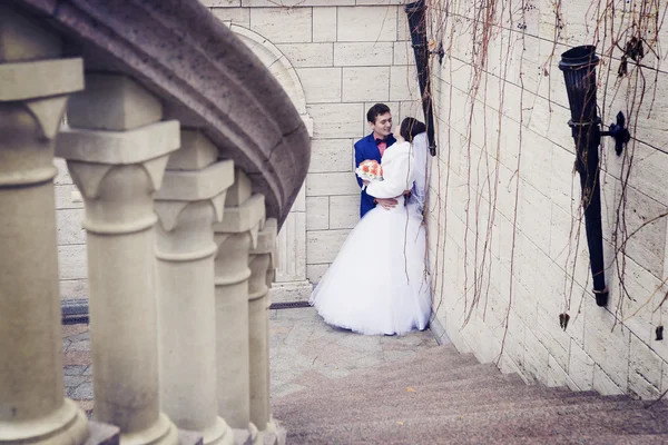 Feliz pareja de recién nacidos —  Fotos de Stock