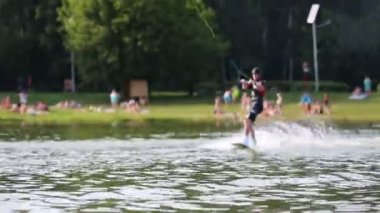Adam wakeboarder ara