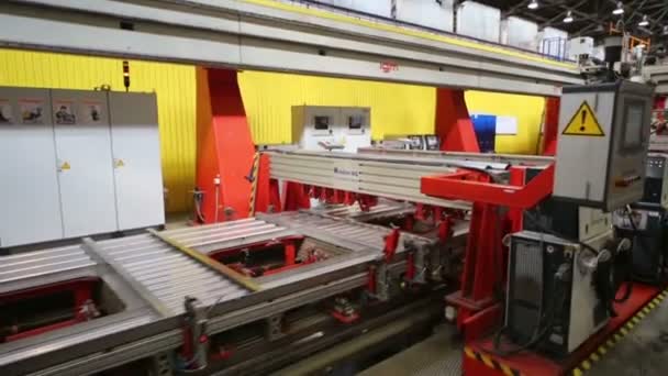 Moderne machines voor de bouw — Stockvideo