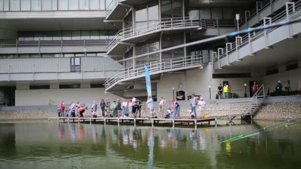 People on pier fishing — Stock Video