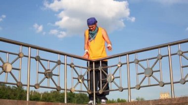 akrobatik feat adam yok