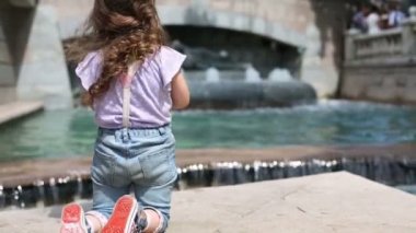 Matrioshka küçük kız