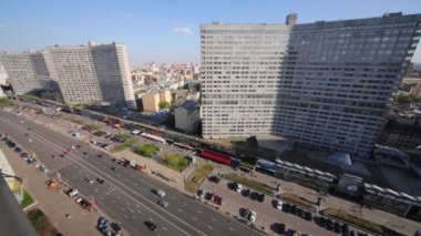 Yeni Arbat Caddesi'nde trafik