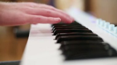 Erkek el oyun klavye