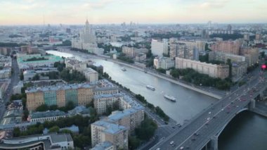 Moskova Nehri, yaz